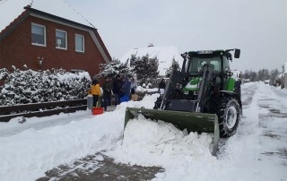 Schneeraeumen_Halchter_privat