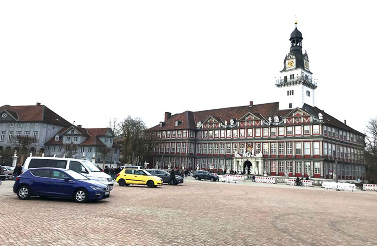 Schlossplatz_parken©Anke_Donner